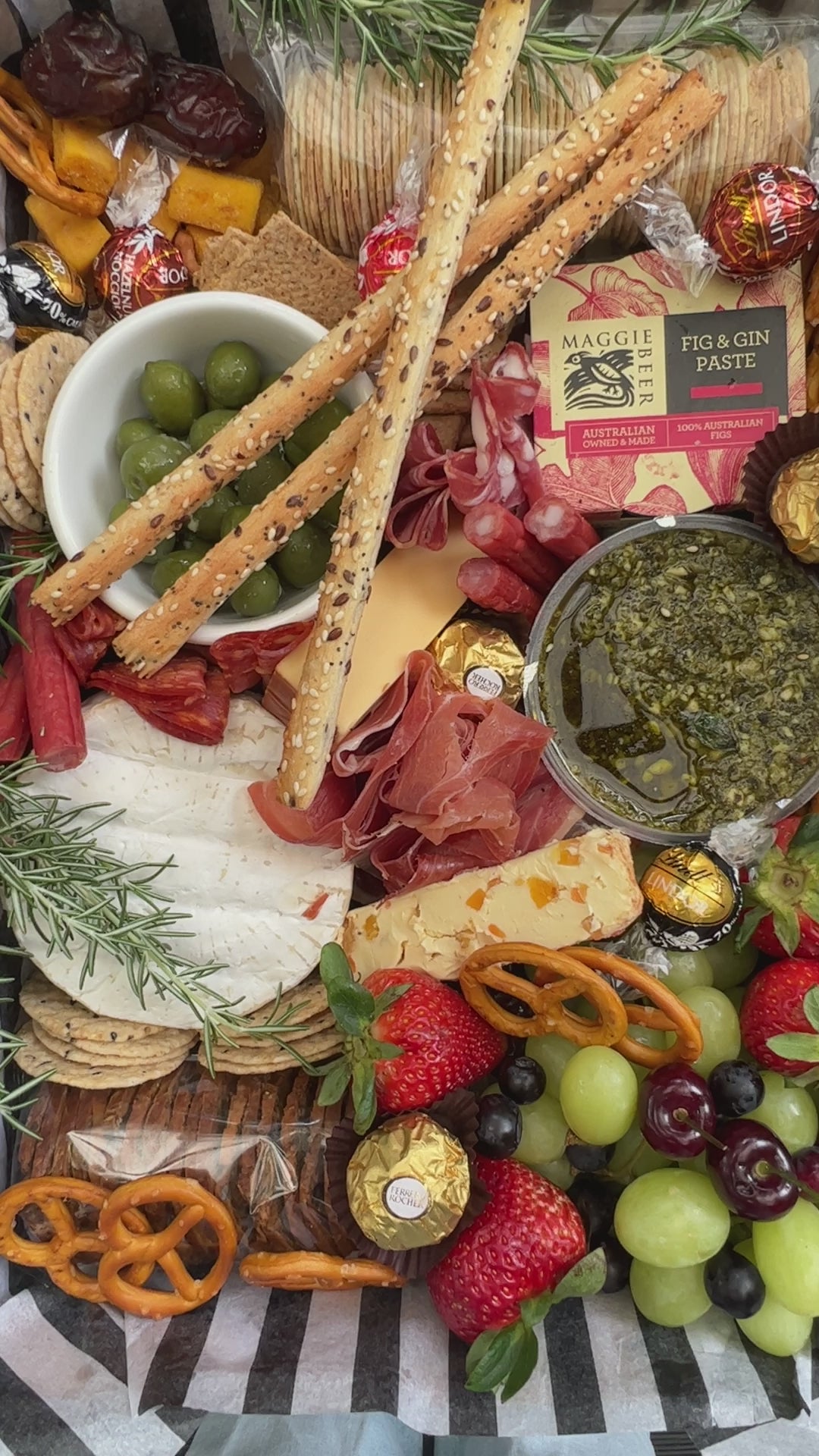 Charcuterie Box Medium